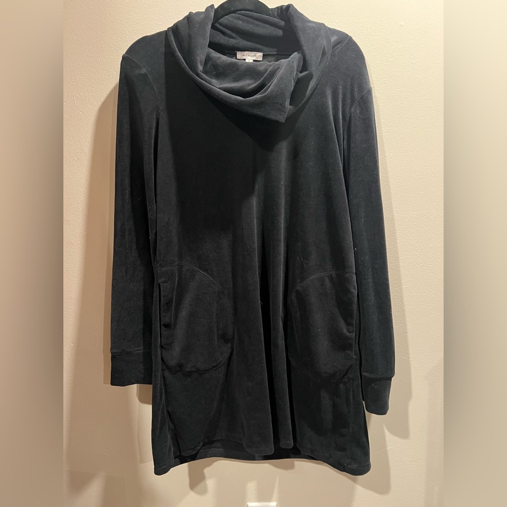 Max Studio Elegant Black Hooded Sweater velour